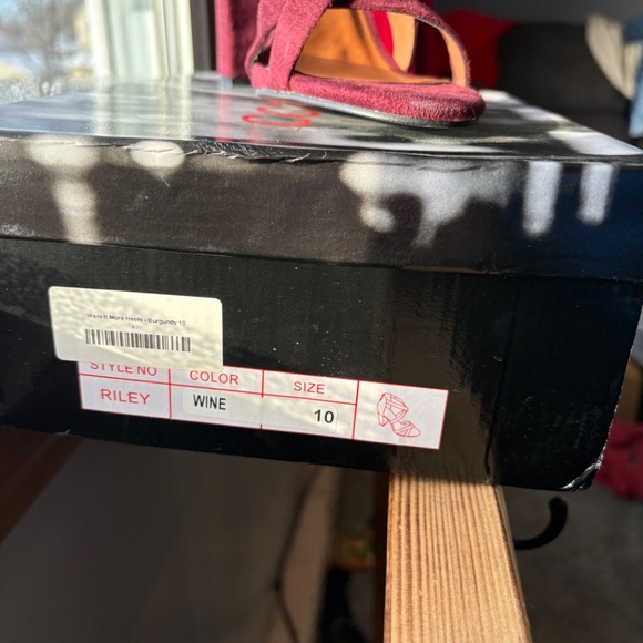 High heels - Picture 3 of 4